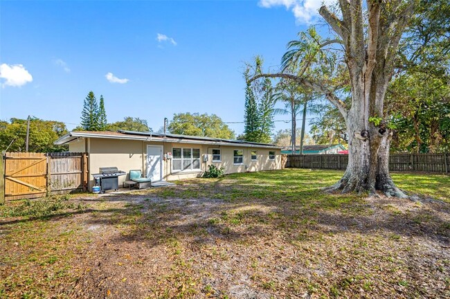 Building Photo - 1411 Pine Brook Dr