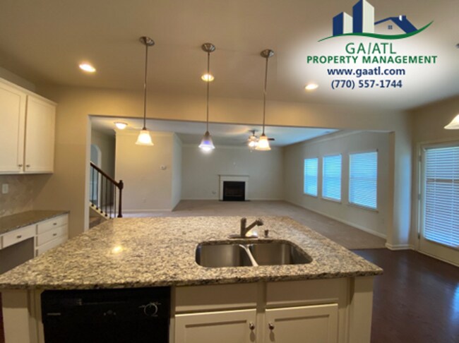 Building Photo - Lovely 4 Bedroom Home in Hoschton