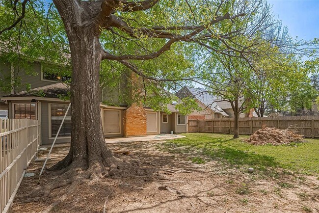 Building Photo - 18307 Champion Forest Dr