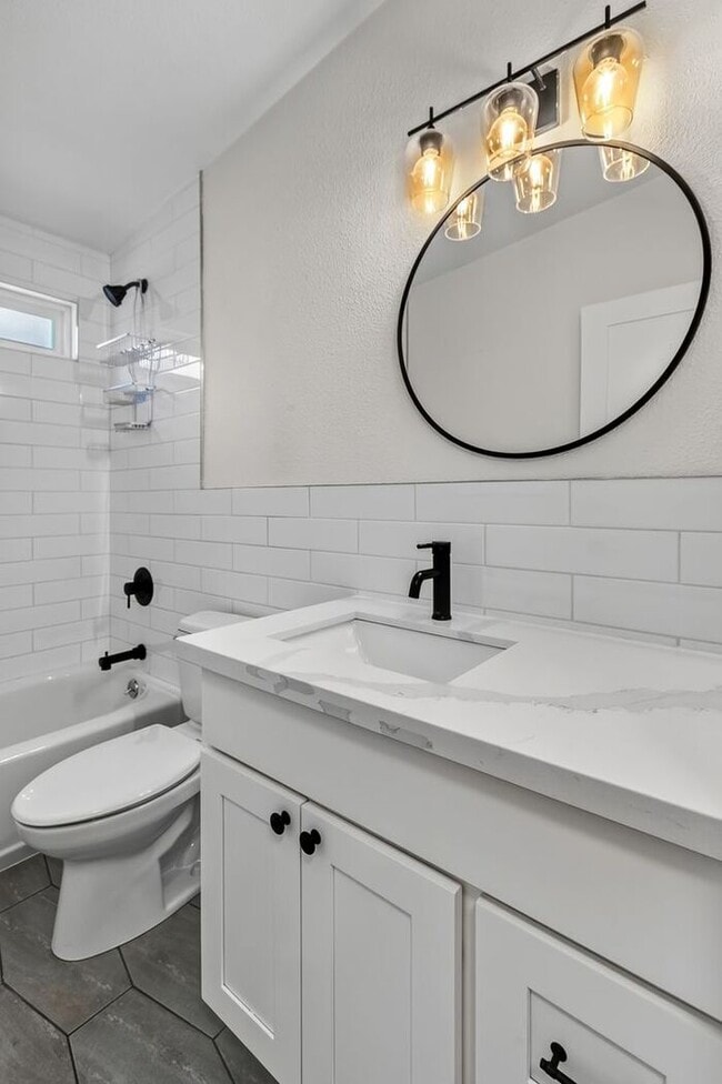 Building Photo - Charming and Cozy Air-Conditioned High Point Rambler (1st Month Free)