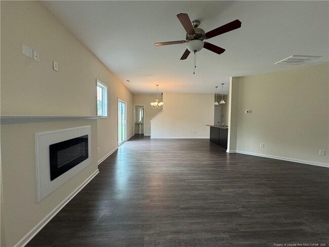 Building Photo - 185 Ledgebrook Ln