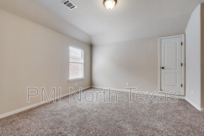 Building Photo - 11213 Amistad Dr