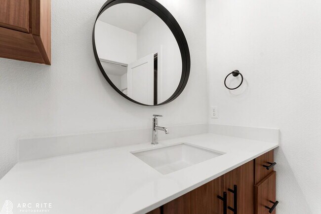 Building Photo - Pre-Leasing Fall of 2026!! Luxury Homes!!