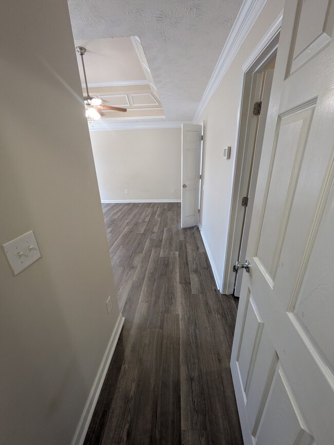 Building Photo - 375 Searchlight Dr