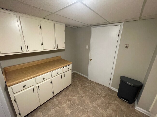 Building Photo - 536 Edgecrest Cir