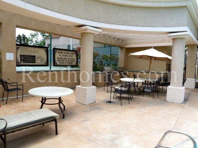 Building Photo - La Jolla / UTC, 3985 Nobel Dr #325 - Granite Counters, All Appliances, Near UCSD and the UTC Mall!