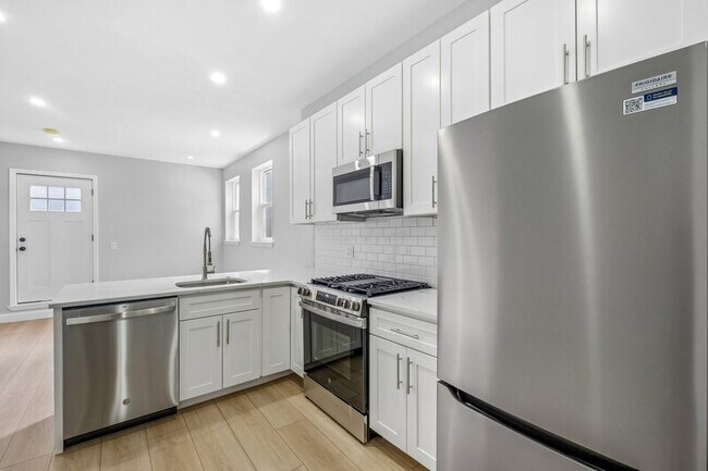 Building Photo - 617 S 8th St