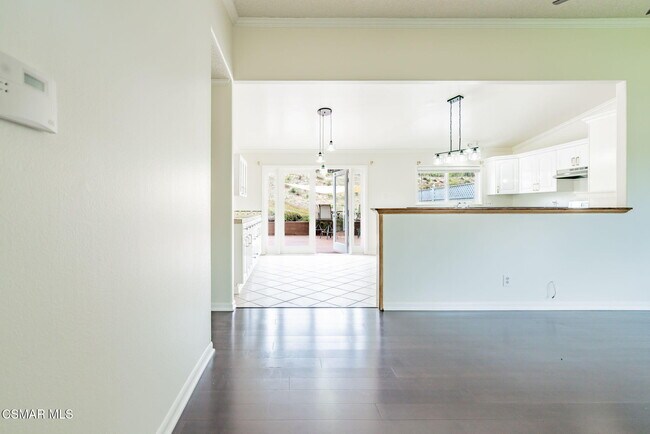Building Photo - 6894 N Auburn Cir