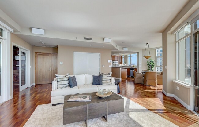 Building Photo - 700 W Harbor Dr