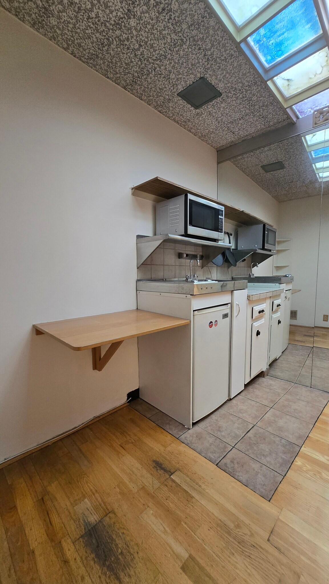 Building Photo - 8404 Pershing Dr
