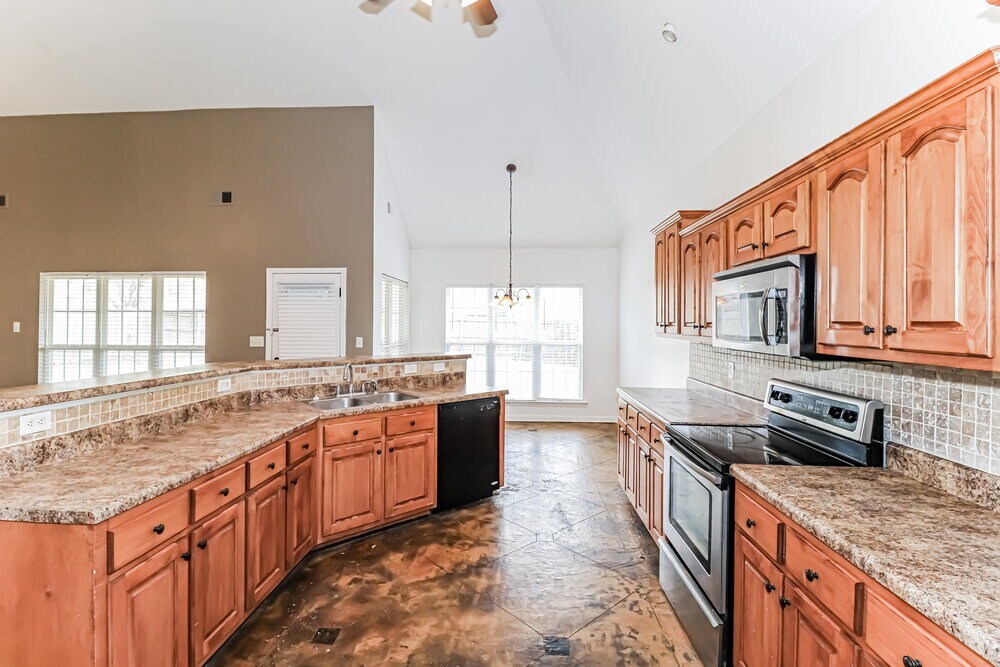 Building Photo - 5432 Milton Ridge Dr