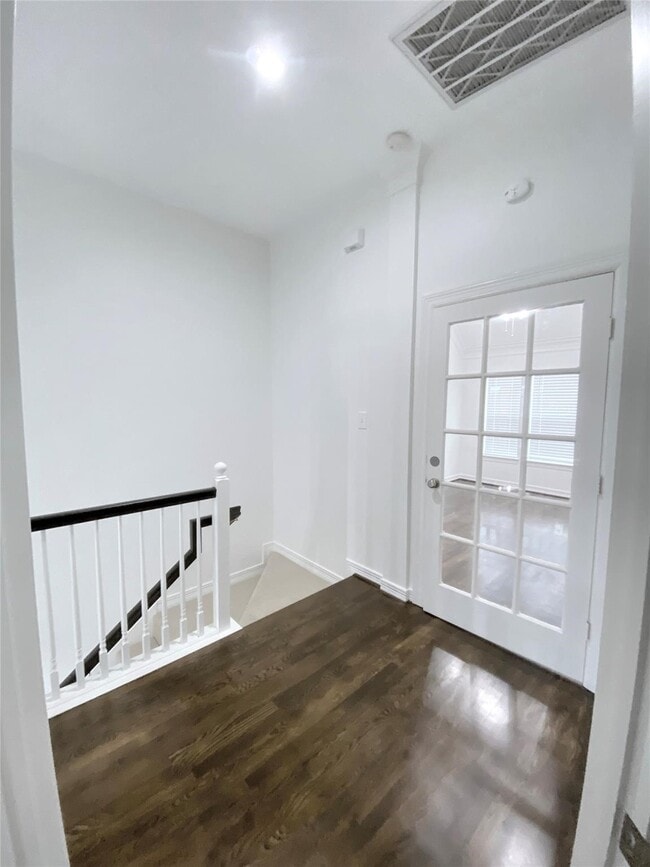 Building Photo - 1405 Prospect St