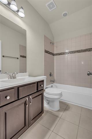 Building Photo - 6801 Cambridge Dr