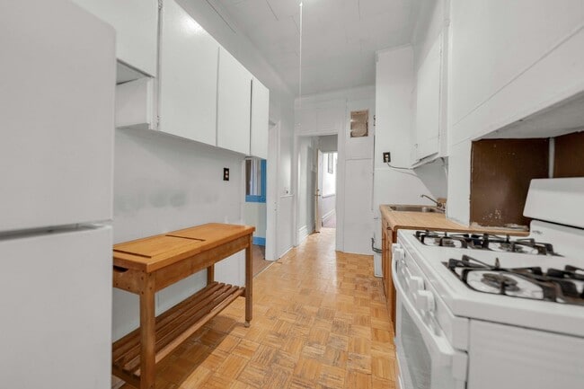 Building Photo - 546 Palisade Ave