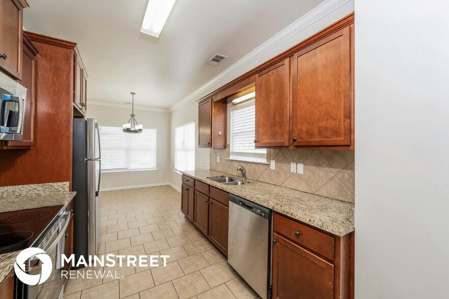 Building Photo - 6525 Southern Trace Dr