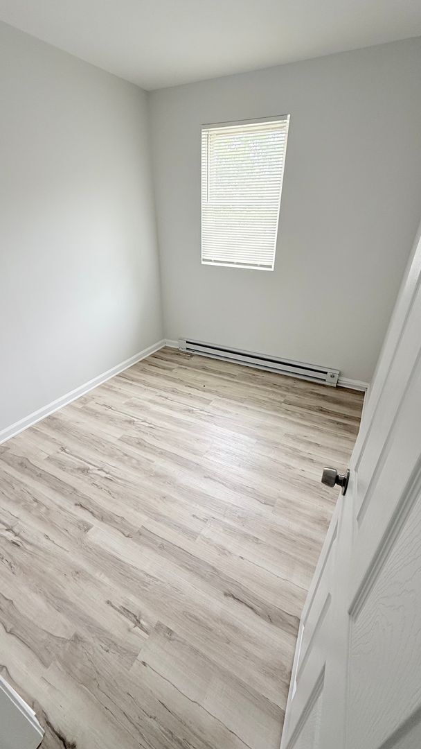 Building Photo - 2BR Townhome in Claymont | Near I-95 & Transit