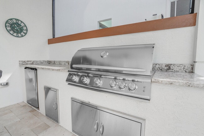 Building Photo - 4218 Mendel Ln