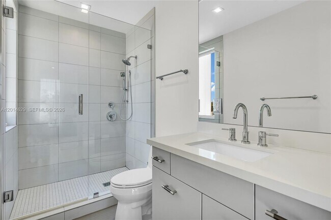 Building Photo - 6100 N Ocean Dr