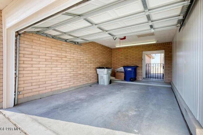 Building Photo - 293 Atlantic Rd