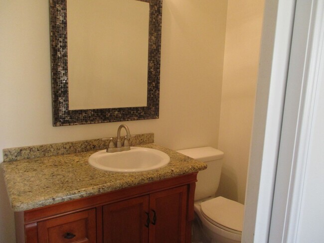 Building Photo - Lakeside Newly remodeled 4 Bdr 2.5 Bath Ho...