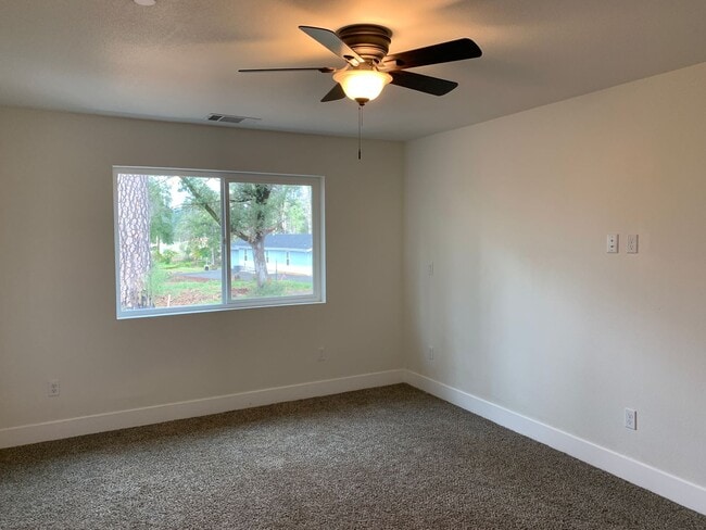 Building Photo - Mountain escape in Paradise!!