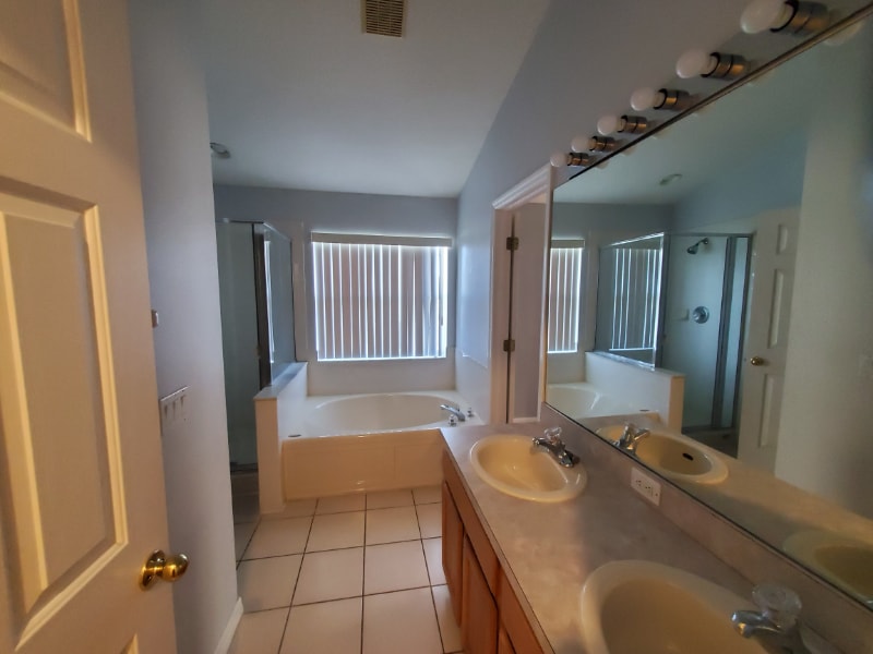 Building Photo - 8770 Christie Dr