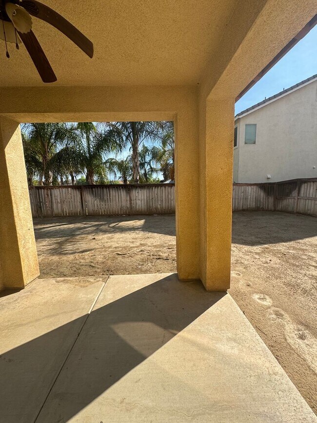 Building Photo - Beautiful Home in the Heart of Perris