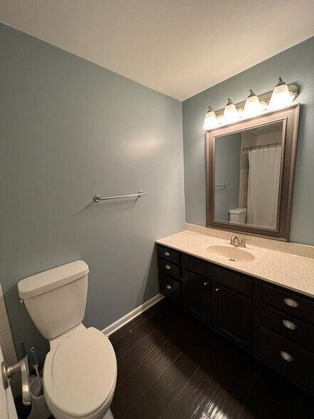 Building Photo - 1110 Manchester Ct