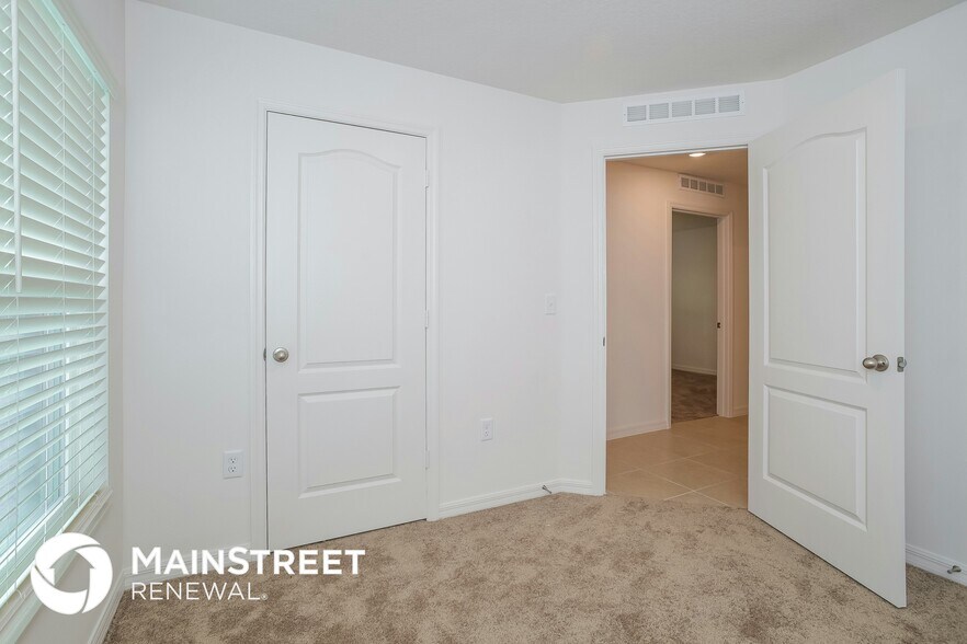 Building Photo - 1370 Brenway Dr