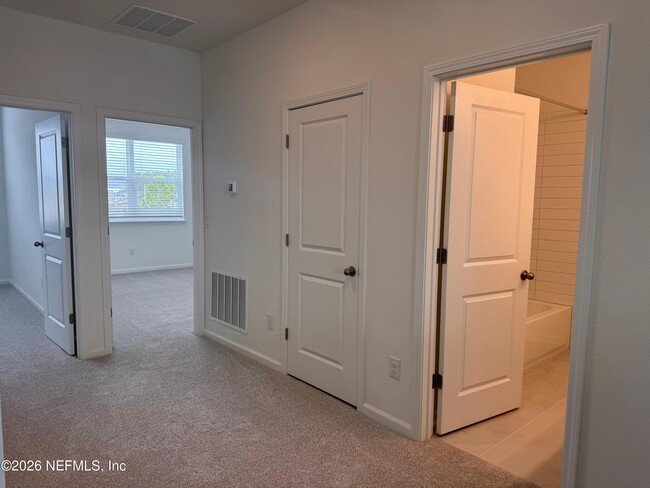 Building Photo - 109 Silver Myrtle Ct