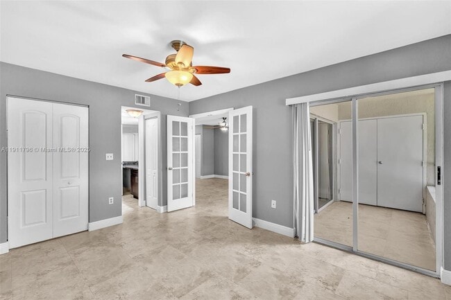 Building Photo - 2820 N Oakland Forest Dr