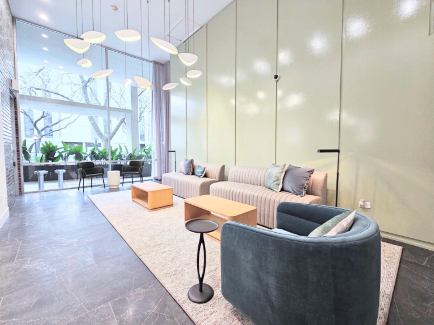 Building Photo - 1350 N Dearborn St