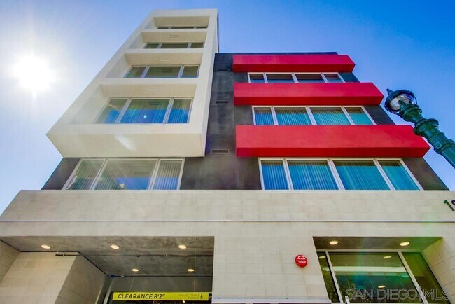 Building Photo - 1836 Columbia St