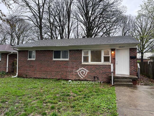 Primary Photo - Cute, Eastside, All Brick Cottage with Was...