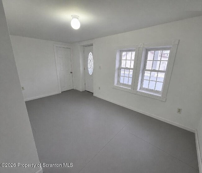 Building Photo - 1136 Luzerne St