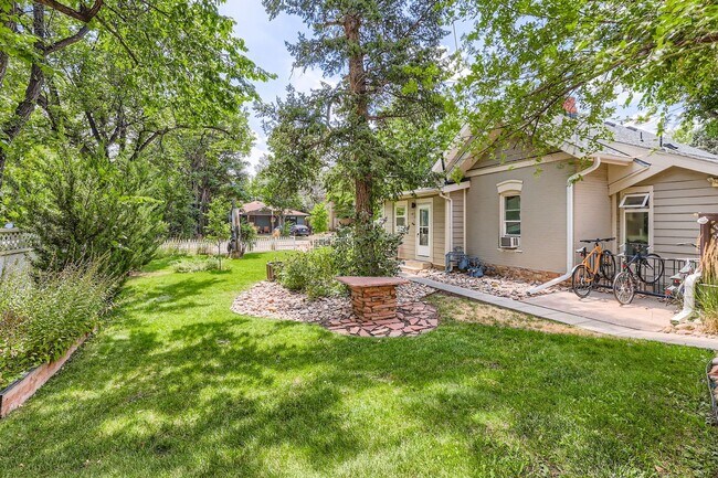 Building Photo - Cozy 2 bed/1 bath in Central Boulder with ...