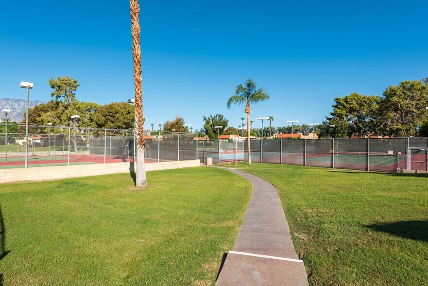 Building Photo - 69725 Encanto Ct