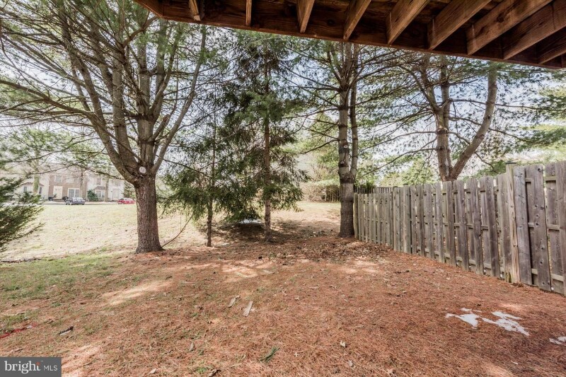 Building Photo - 10 Overmill Ct