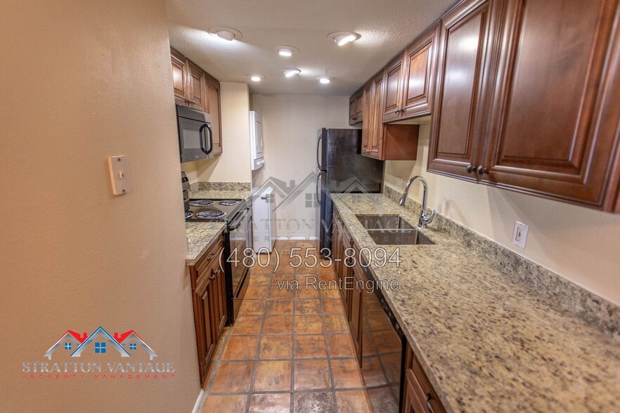 Building Photo - 1143 E Sandpiper Dr