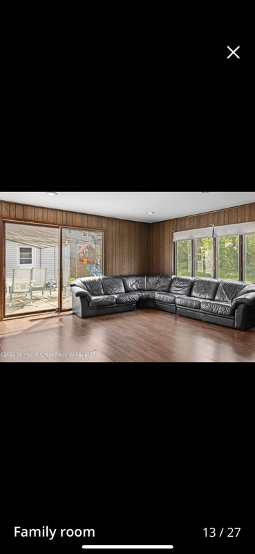 Building Photo - 988 Woodgate Ave
