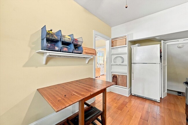 Building Photo - Beautiful 3B/2B Twin with Off-Street Parking in West Chester Borough