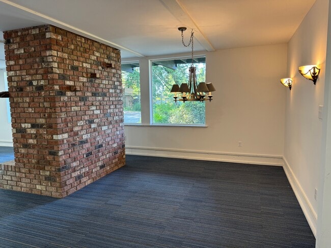 Building Photo - 10215 SW 116th St