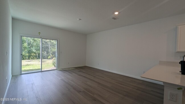 Building Photo - 577 Holly Lks Dr