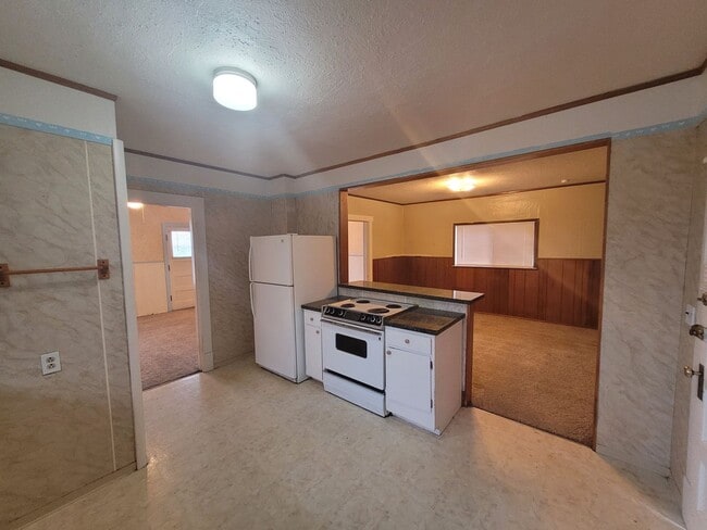 Building Photo - Spacious 2bd / 1Bath home in the Perry District!