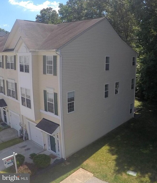 Building Photo - 623 Trout Run Ct
