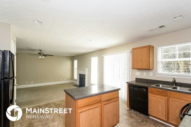 Building Photo - 4526 Parkway Cir