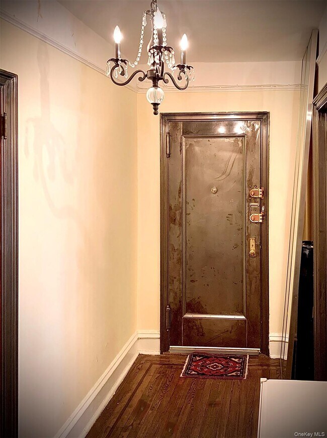 Building Photo - 73-20 Austin St