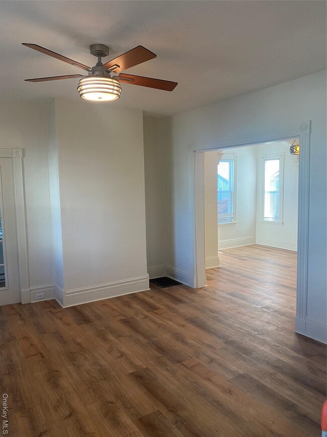 Building Photo - 8 Willow St