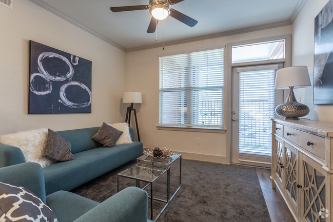 Living Room - Magnolia Park Apartments