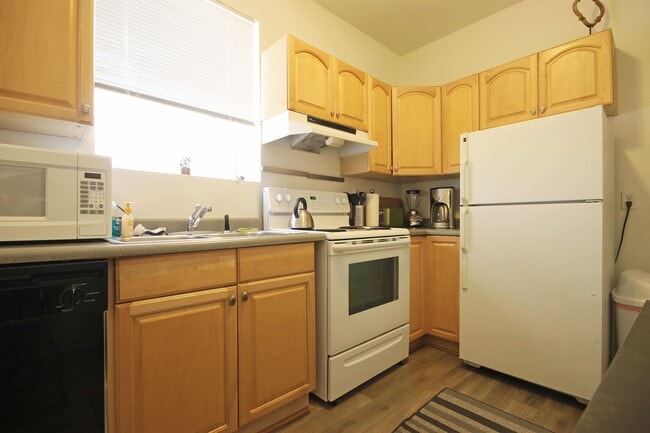 Building Photo - 3050 Zuni St